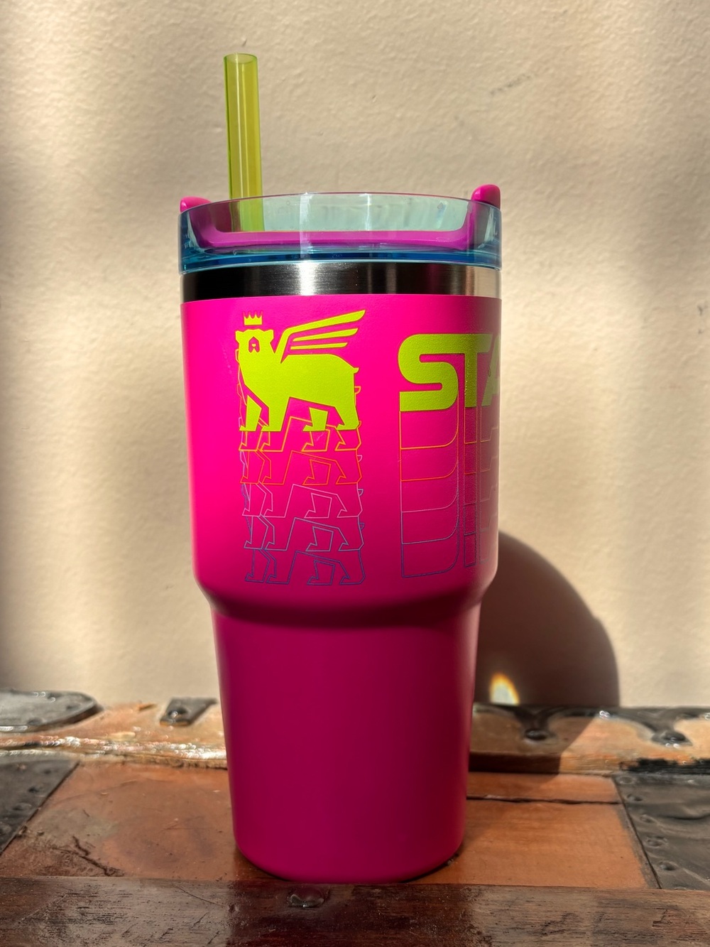 Stanley Quencher H2.0 20oz Vivid Violet Reverb Limited Edition FlowState Tumbler